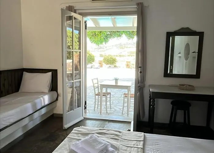 Casa מלון דירות פארוס